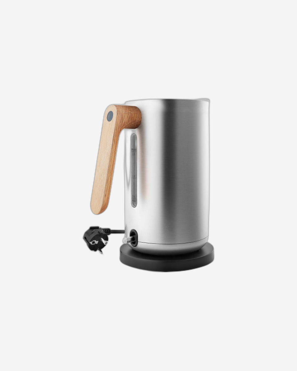 غلاية إيفا سولو 502740 الكهربائية سعة 1.5 لتر من نورديك كيه، مصنوعة من الفولاذ المقاوم للصدأ