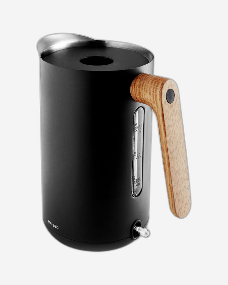 غلاية كهربائية إيفا سولو 502741 سعة 1.5 لتر، لون أسود، مطبخ نورديك