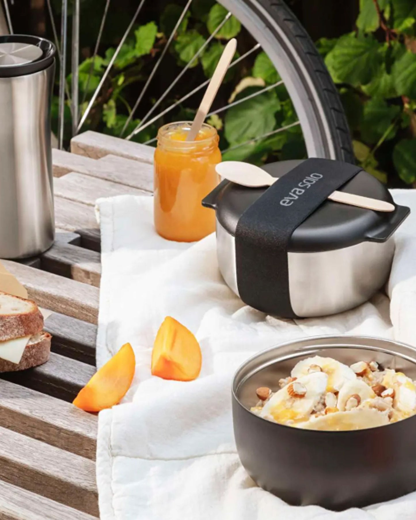 علبة غداء إيفا سولو 503077 تو جو، لون أسود/أسود