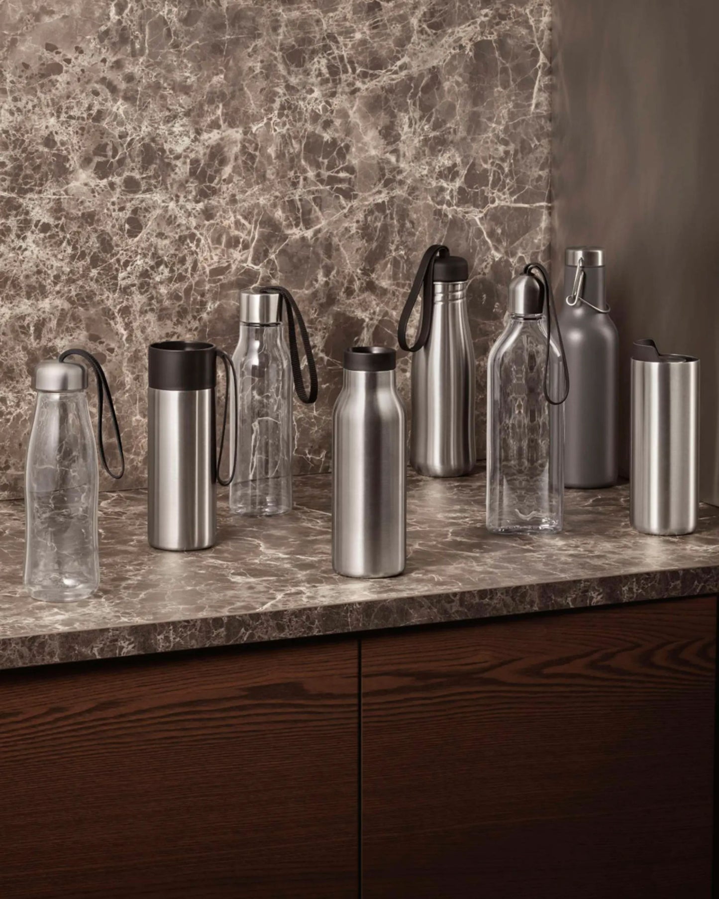 زجاجة ظهر إيفا سولو 505010 سعة 0.5 لتر، لون أسود