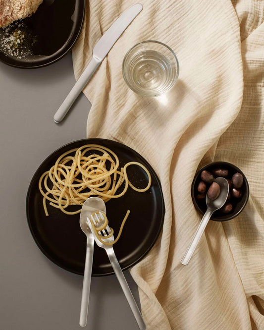 طقم أدوات مائدة إيفا سولو 551719 نورديك كيتشن مات، 16 قطعة