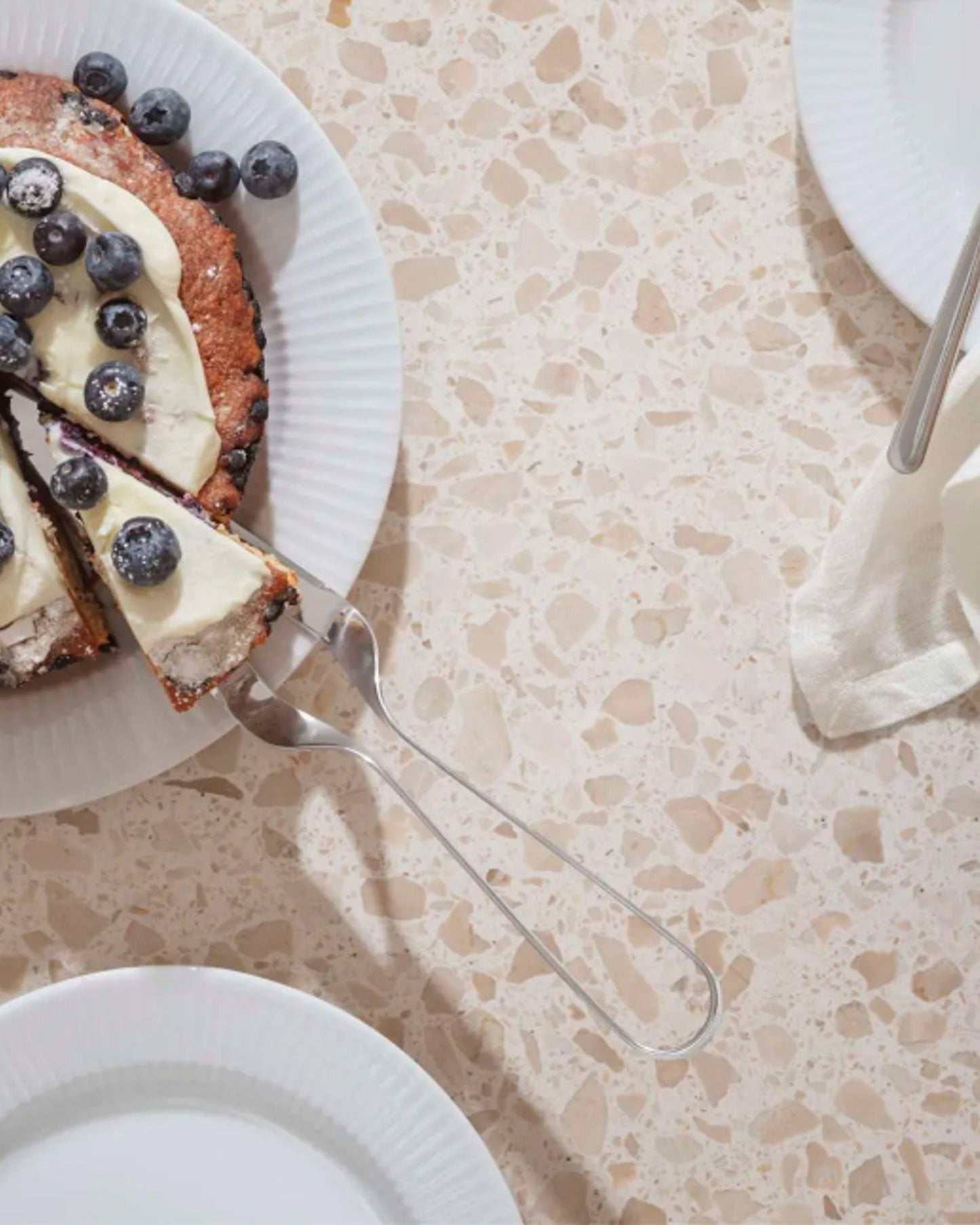 إيفا سولو 551797 خادم الكيك