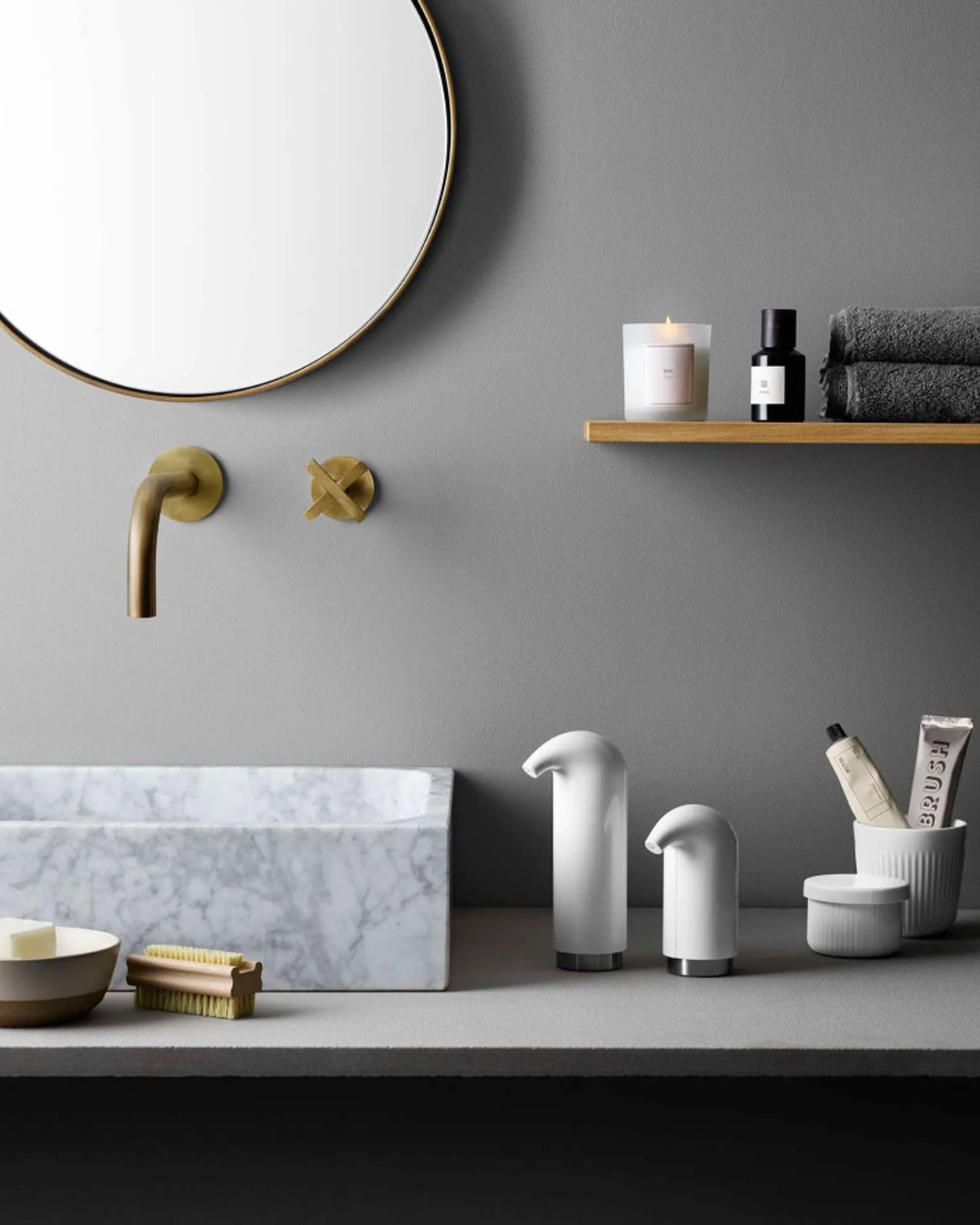 موزع صابون إيفا سولو 567892، مصنوع من النايلون الأبيض