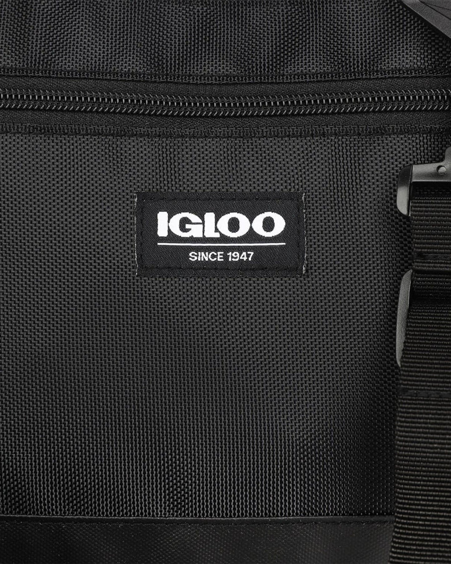 00066148-حقيبة تبريد إيجلو ماكس كولد إيفرغرين سناب داون، 12 علبة - أسود