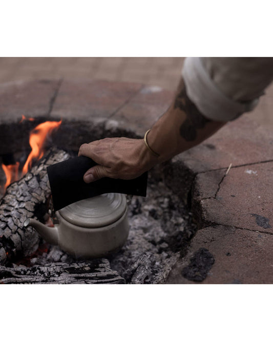Barebones - وسادة ساخنة من جلد الغزال - أسود