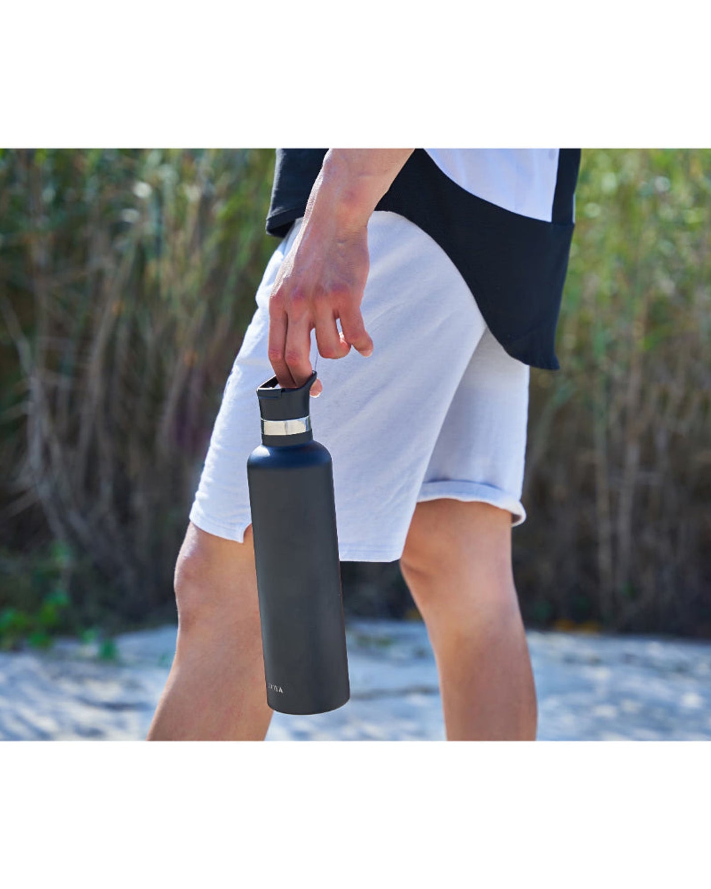 زجاجة مياه مويا "كورال ريف" المعزولة والمستدامة، سعة لتر واحد، باللون الأسود