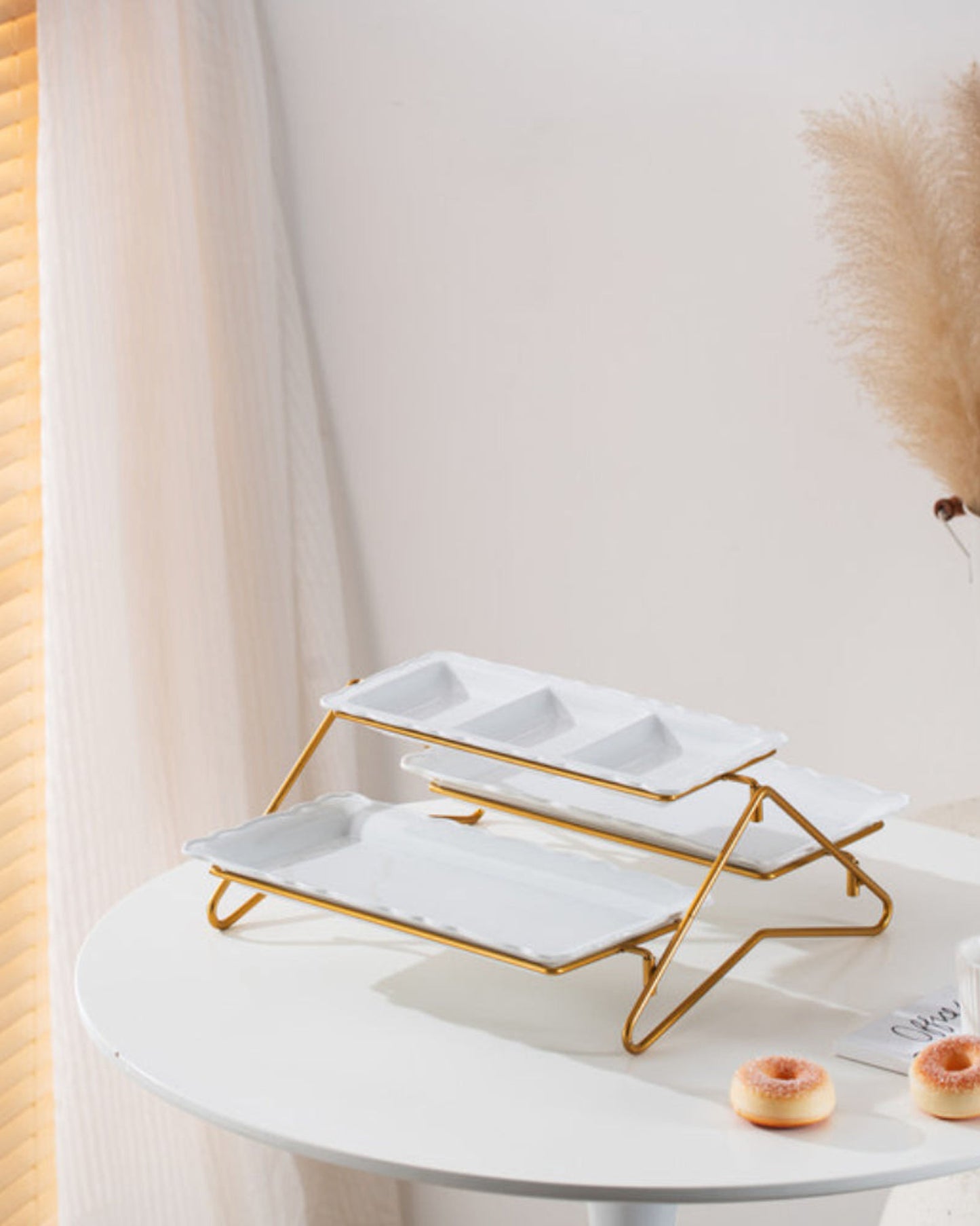 طبق بورسلين أبيض مستطيل أنيق من طبقتين مع حامل ذهبي (طبق صغير 33 سم، طبق كبير 36 سم)