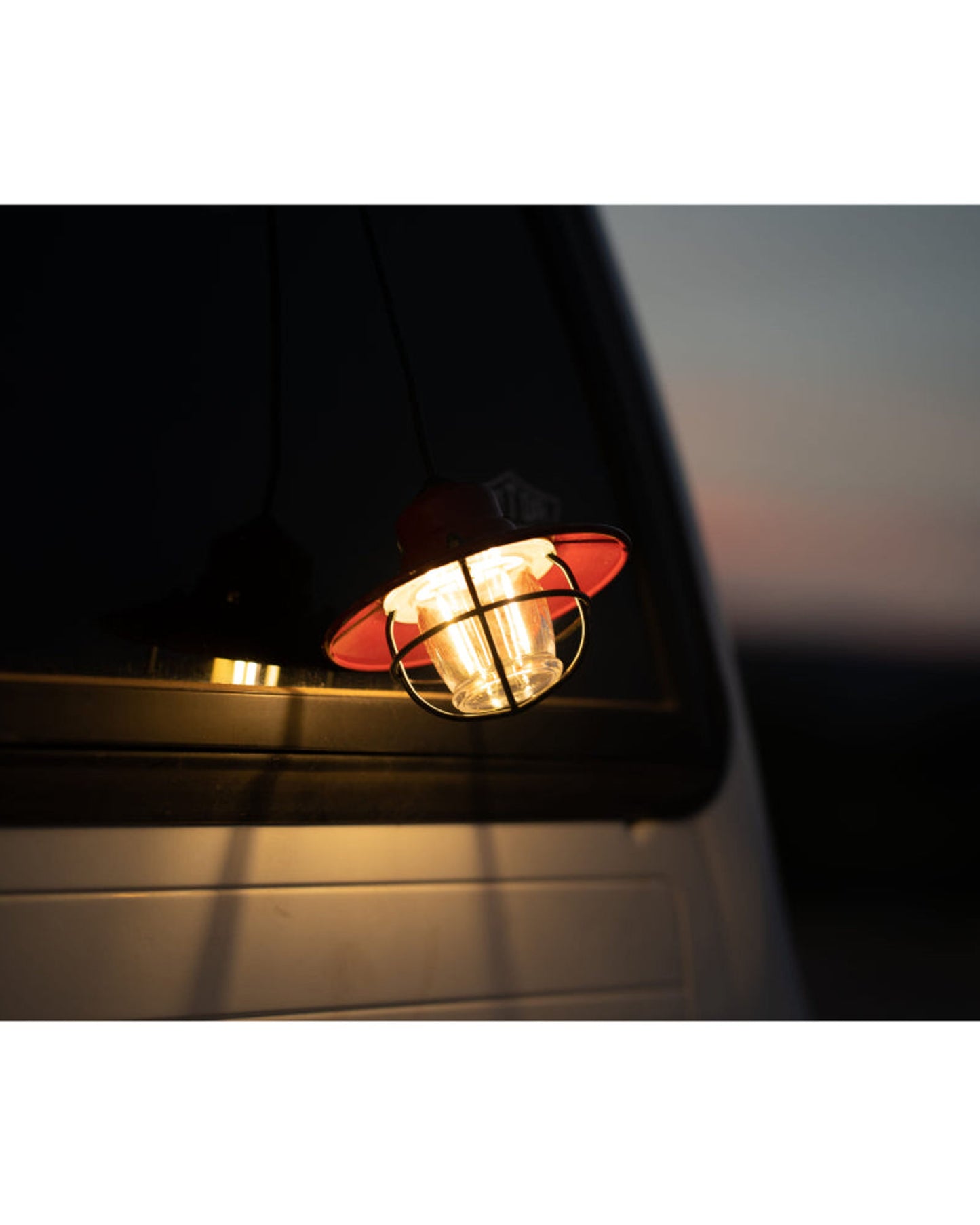 BareBones - أضواء سلسلة إيديسون (حمراء)