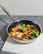 مقلاة فينود بلاتينيوم تريبلي من الفولاذ المقاوم للصدأ SAS Pro - 24 سم، فضية (مناسبة للطهي بالحث)