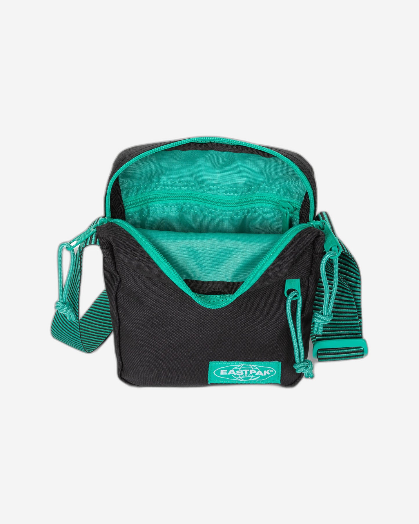 حقيبة كروس صغيرة سوداء مخططة من إيستباك ذا ون