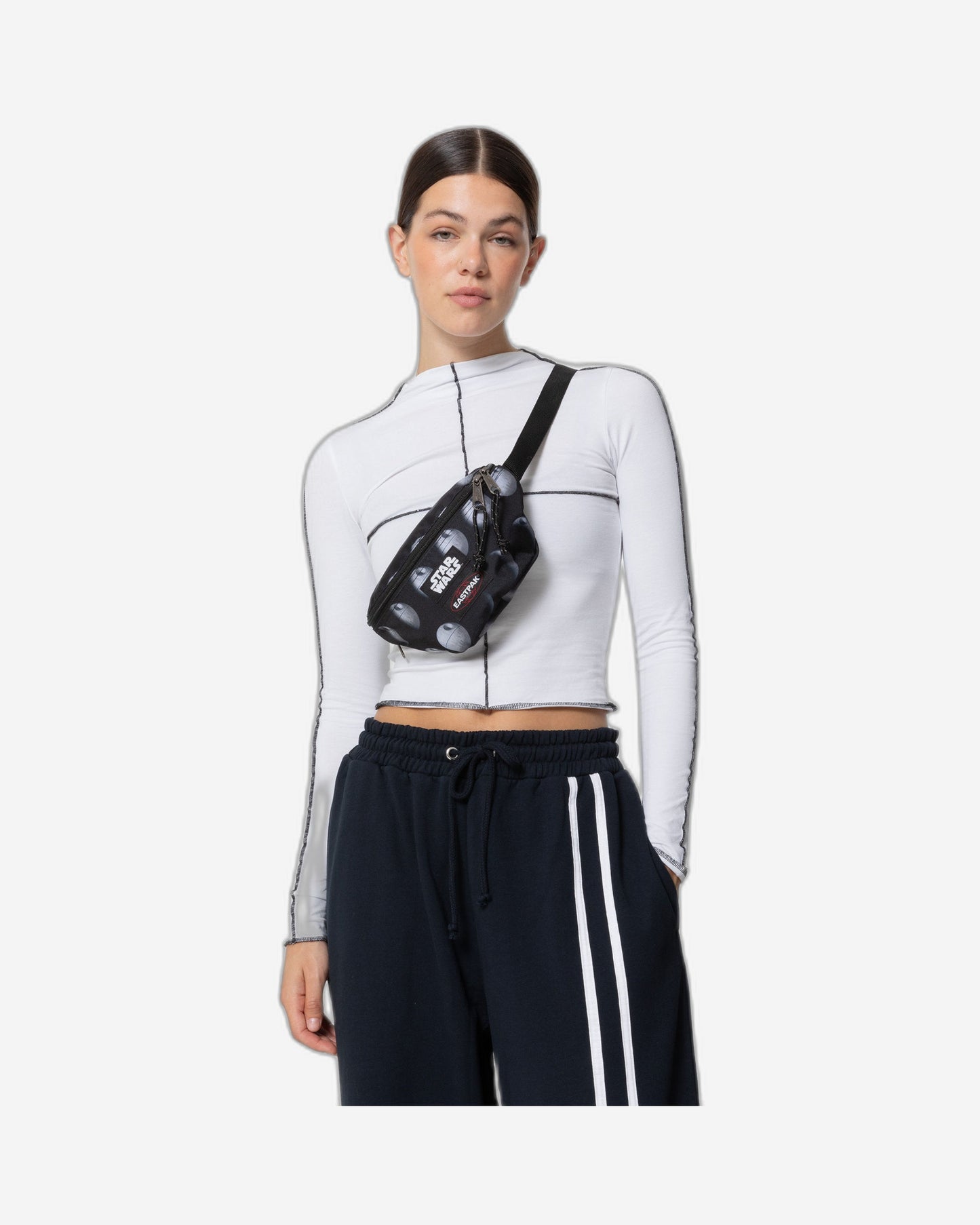 حقيبة خصر سوداء من إيستباك سبرينغر ستار وورز ديث ستار