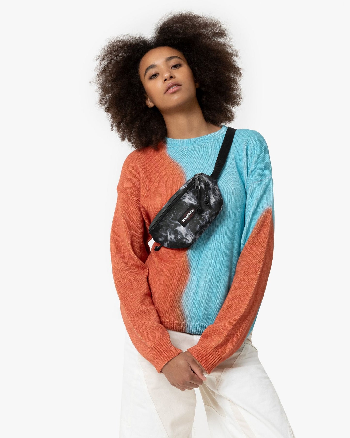 حقيبة خصر صغيرة من إيستباك سبرينغر فليم دارك