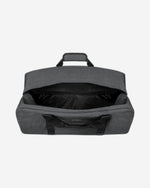 حقيبة دافل كبيرة بعجلات من إيستباك ويرهاوس + جينز أسود - EK00030E77H1