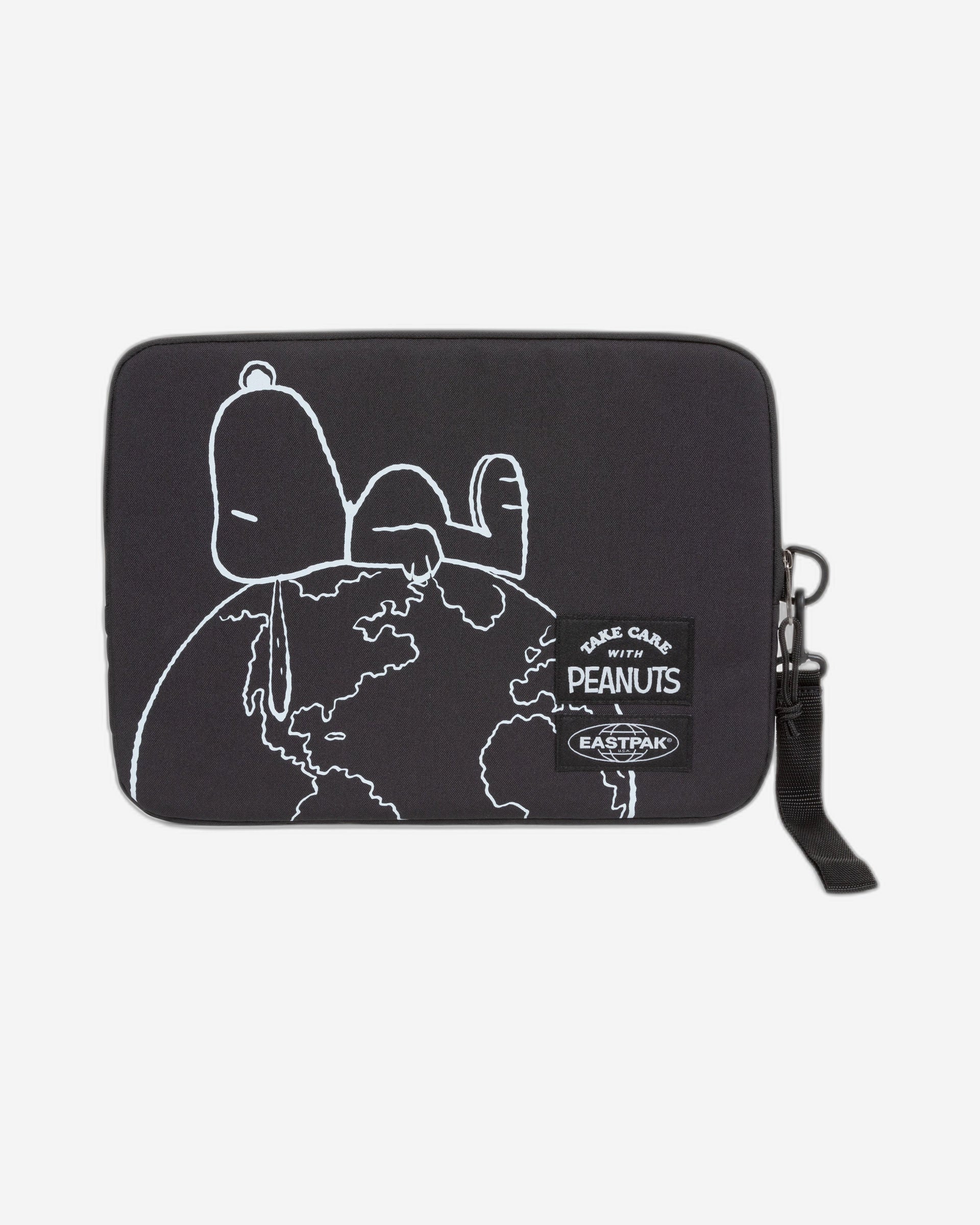 بطانية إيست باك متوسطة الحجم بنقشة الفول السوداني - EK0004247O11