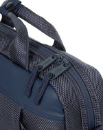 حقيبة كمبيوتر محمول إيستباك أكتون سي إن إن سي تي مارين متوسطة الحجم - EK00042FO161