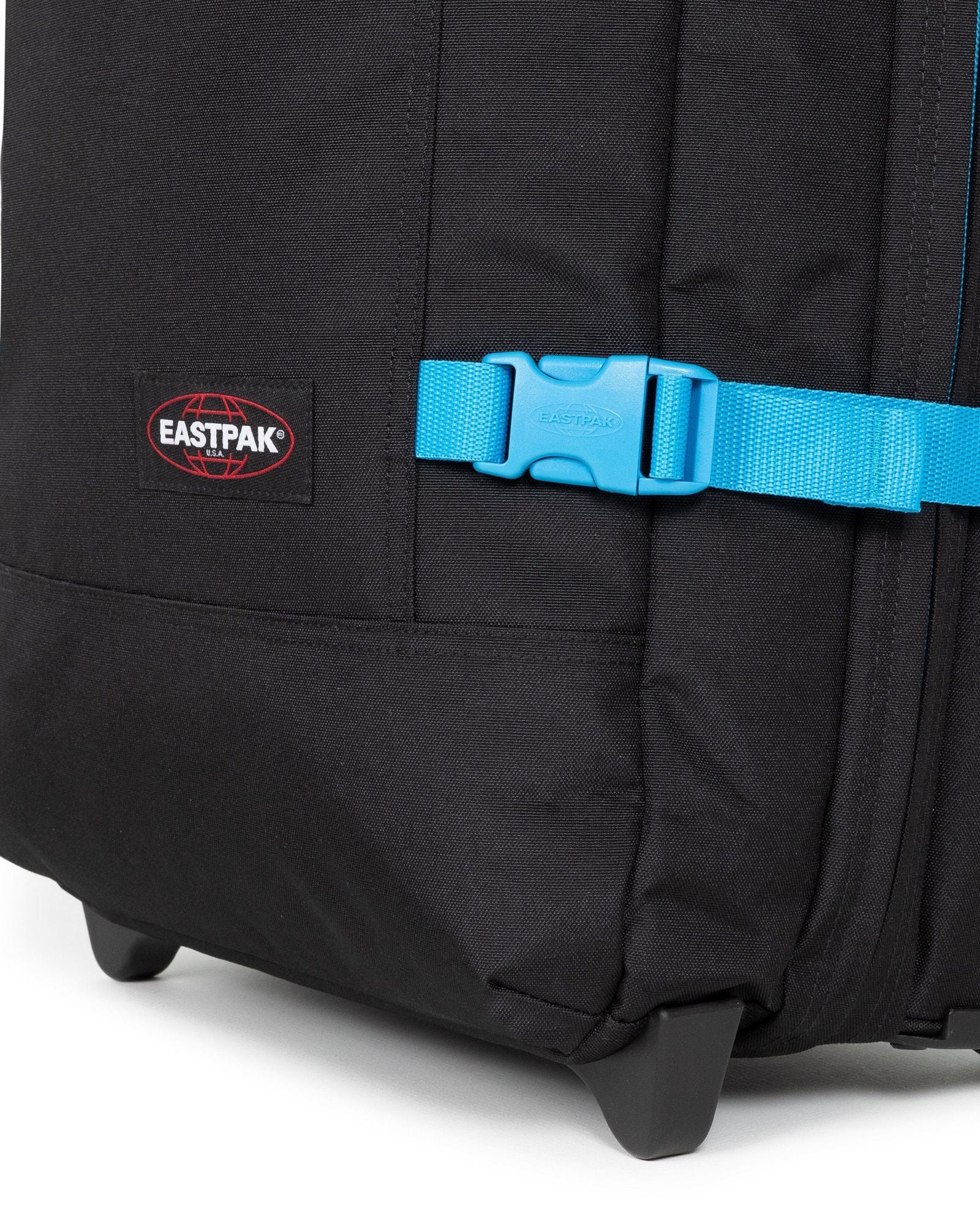 حقيبة سفر إيستباك ترانفرز إس تريبل دينيم بعجلات - EK00061L26W