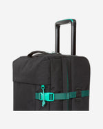 حقيبة سفر إيستباك ترانفرز إس كونتراست سترايب سوداء بعجلات - EK00061L9J41