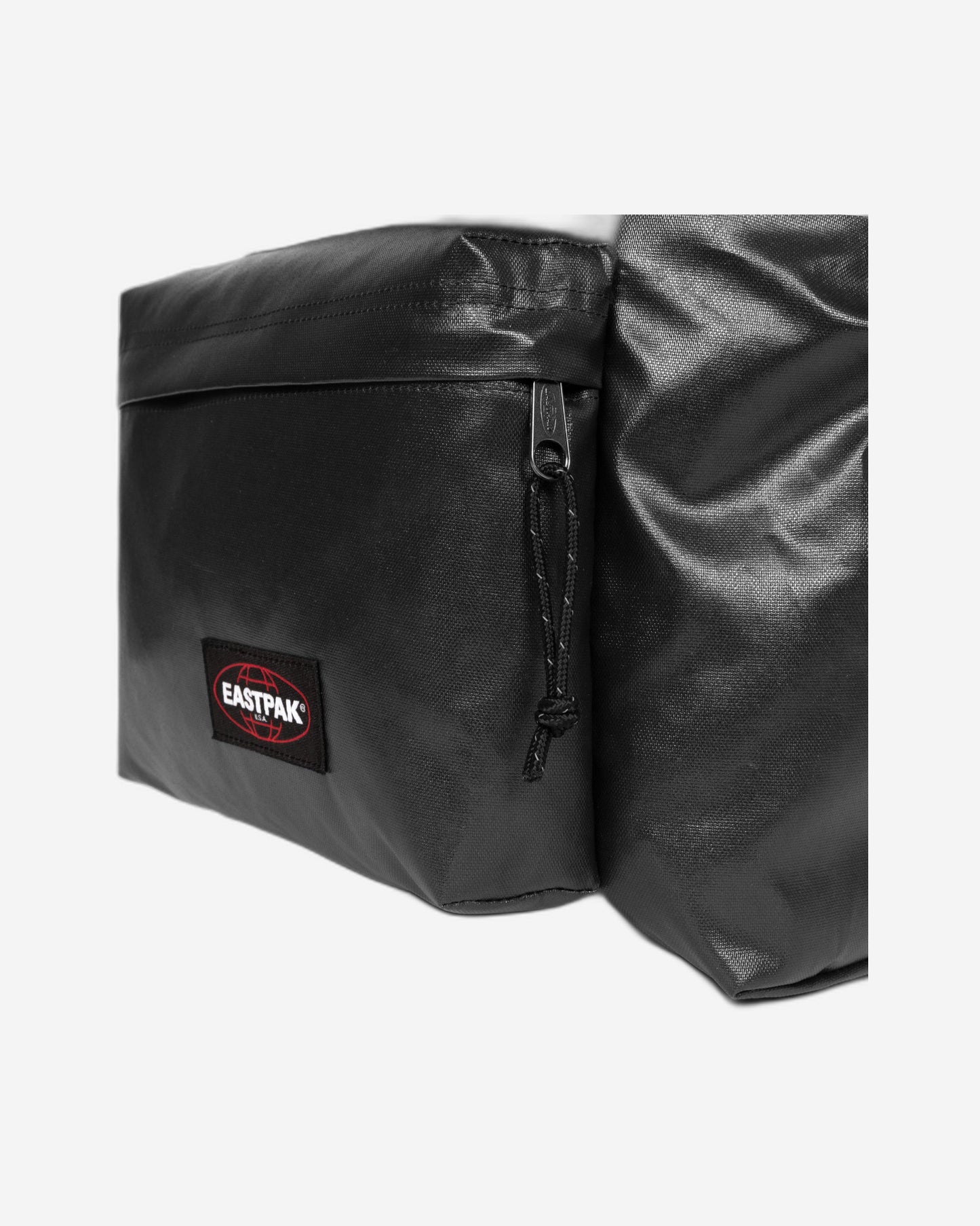 حقيبة ظهر Eastpak Padded Pak'R سوداء لامعة متوسطة الحجم - EK0006209J71