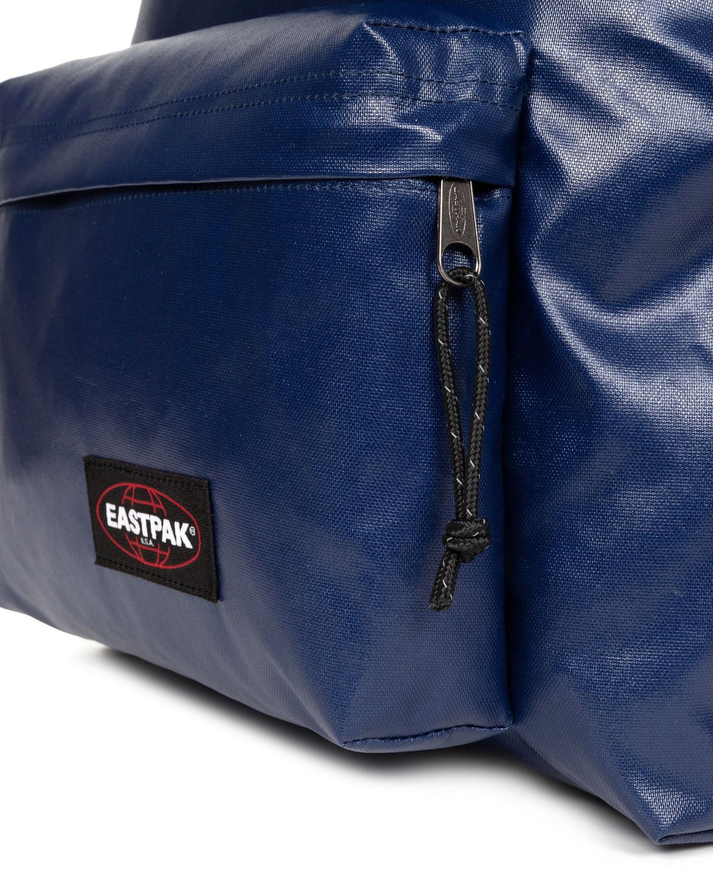 حقيبة ظهر Eastpak Padded Pak'R لامعة باللون الأزرق البحري متوسطة الحجم - EK0006209J81