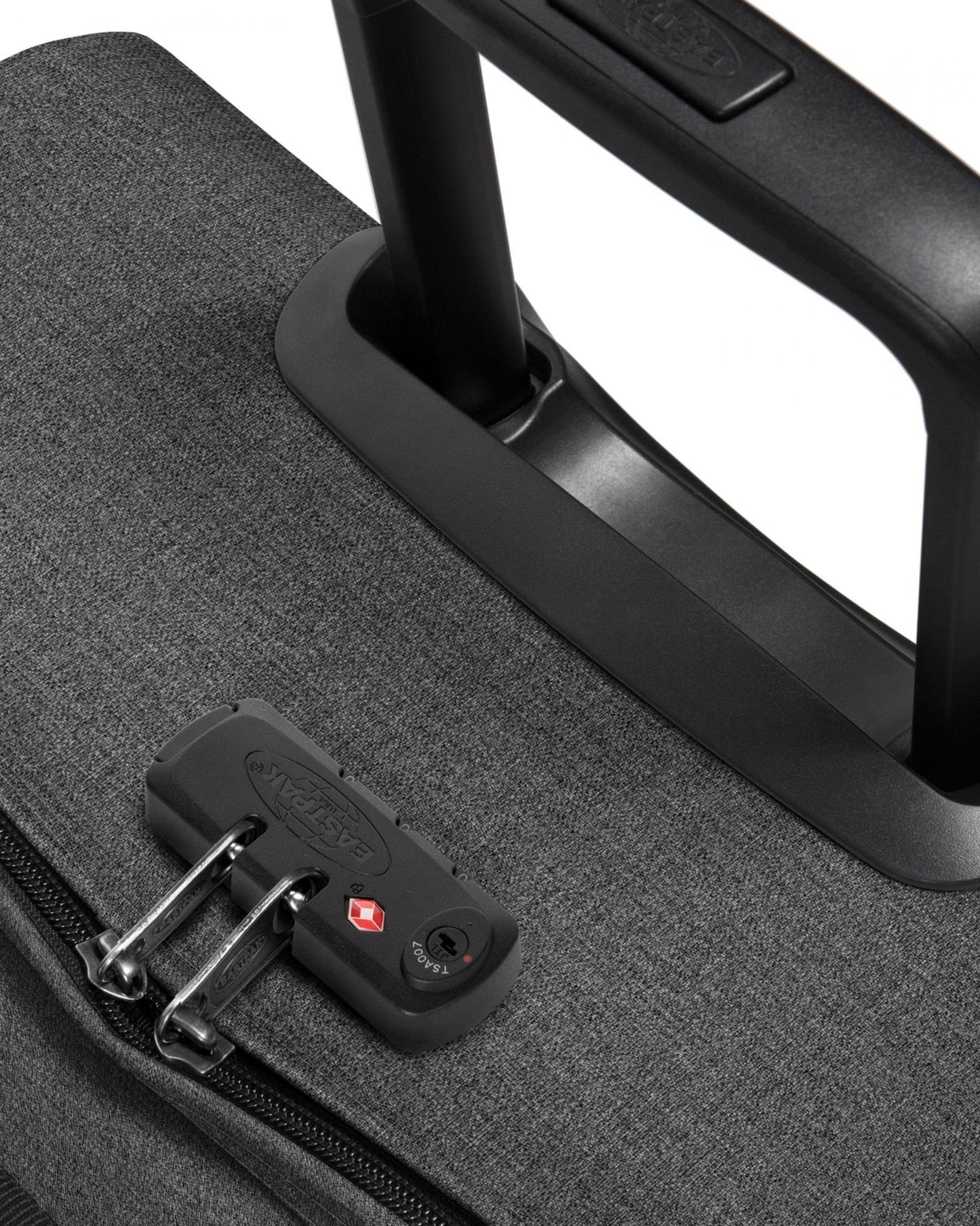 حقيبة سفر إيستباك ترانفرز إل سوداء دينم كبيرة بعجلات - EK00063L77H