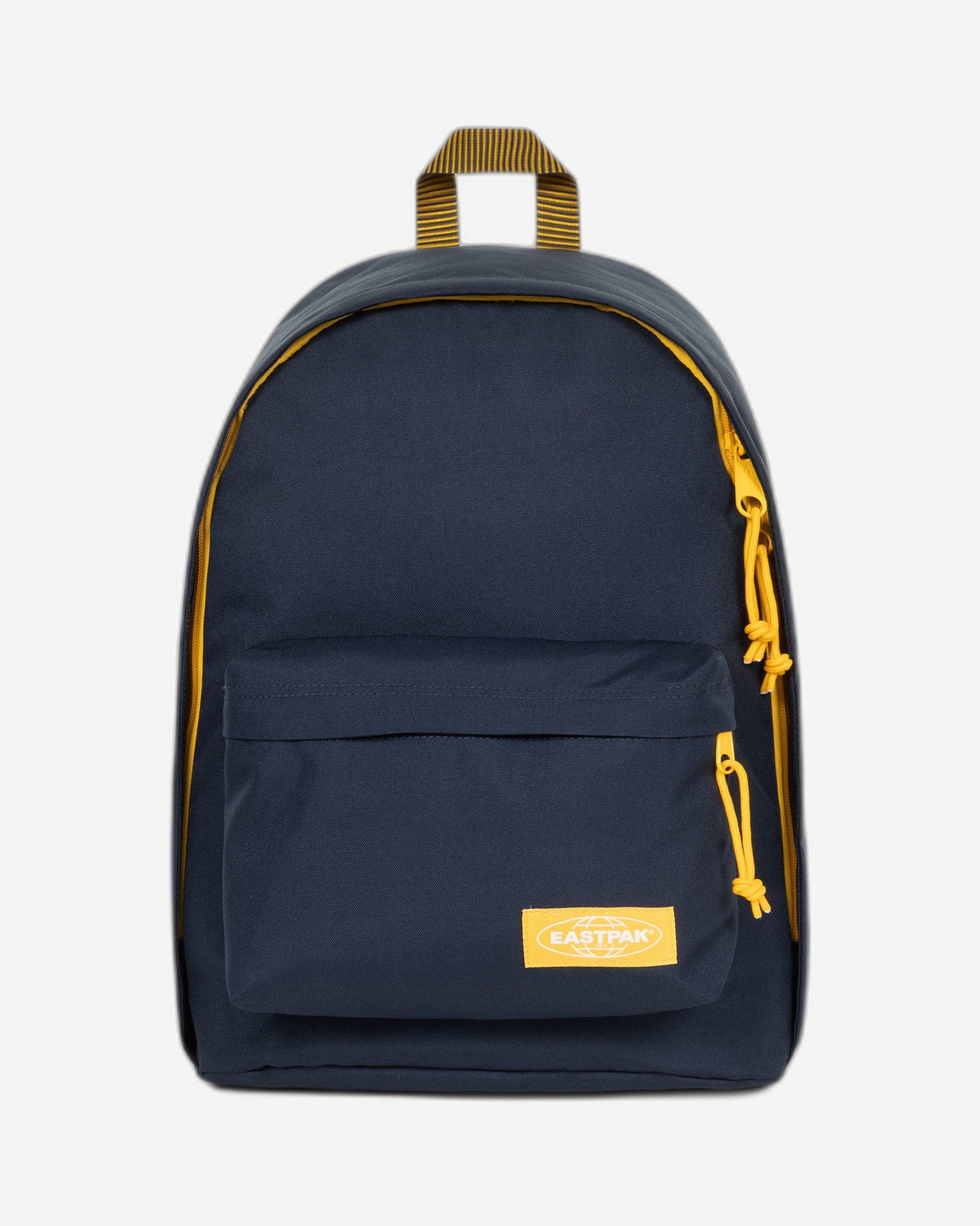 حقيبة ظهر كونتراست مارين من إيستباك خارج المكتب