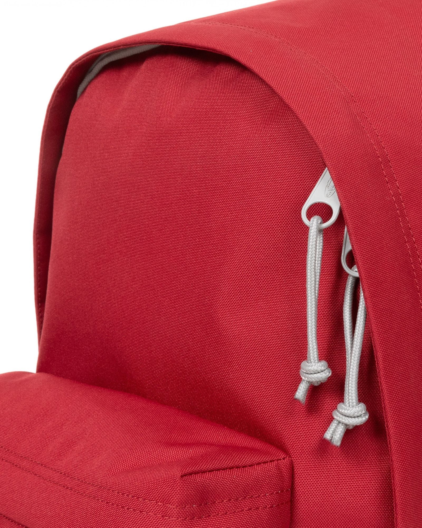 حقيبة ظهر Eastpak Out Of Office متوسطة الحجم بلون متباين مع حماية للكمبيوتر المحمول - EK0007675O91