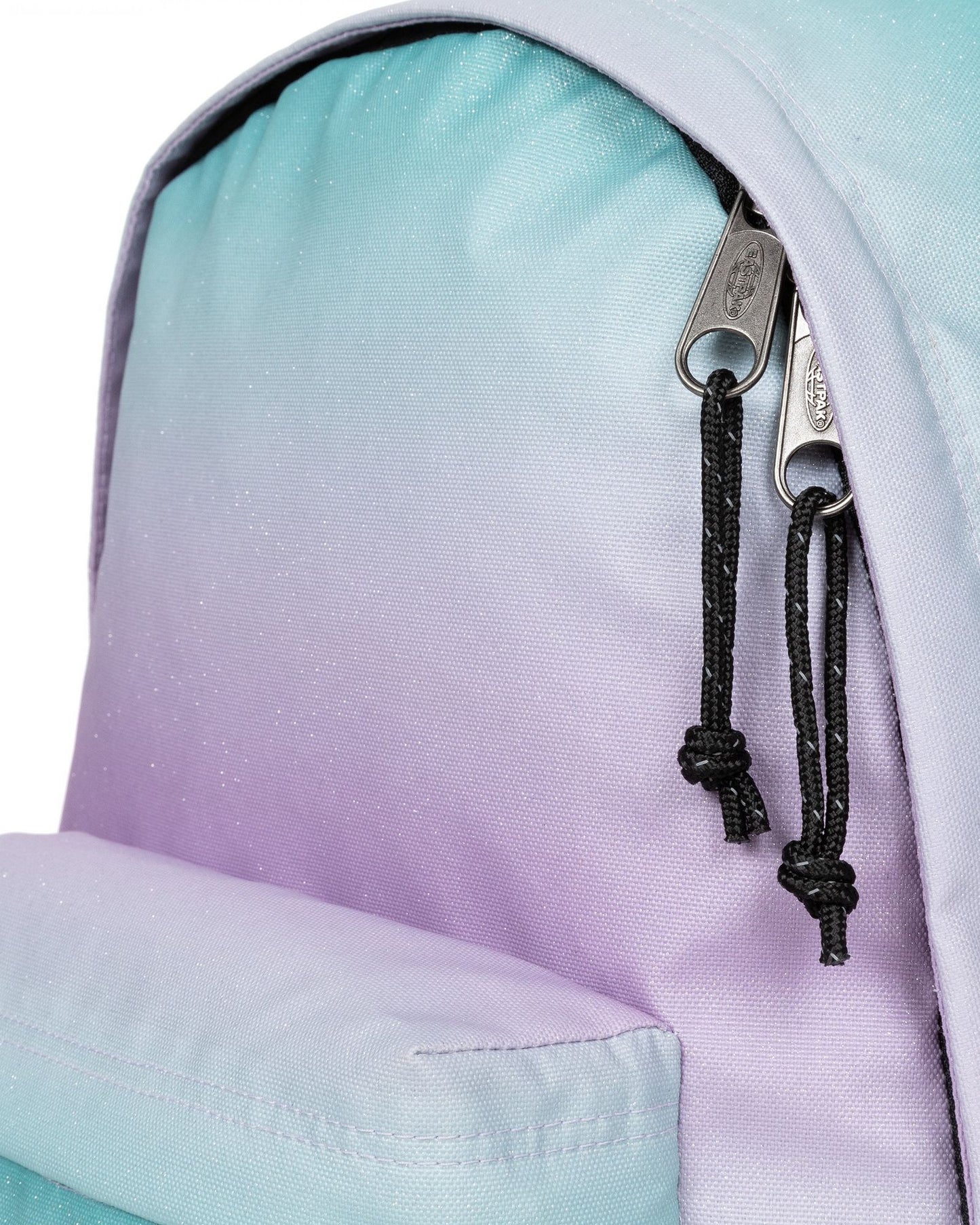 إيستباك سبارك غرادباستيل - EK0007677V51 خارج المكتب