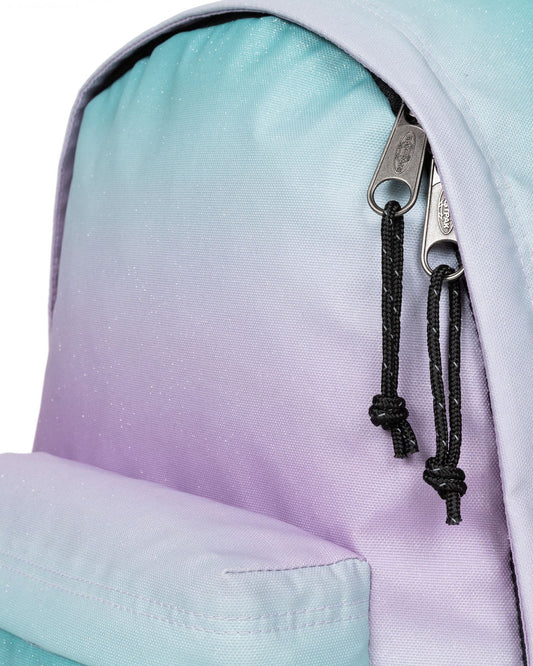 إيستباك سبارك غرادباستيل - EK0007677V51 خارج المكتب