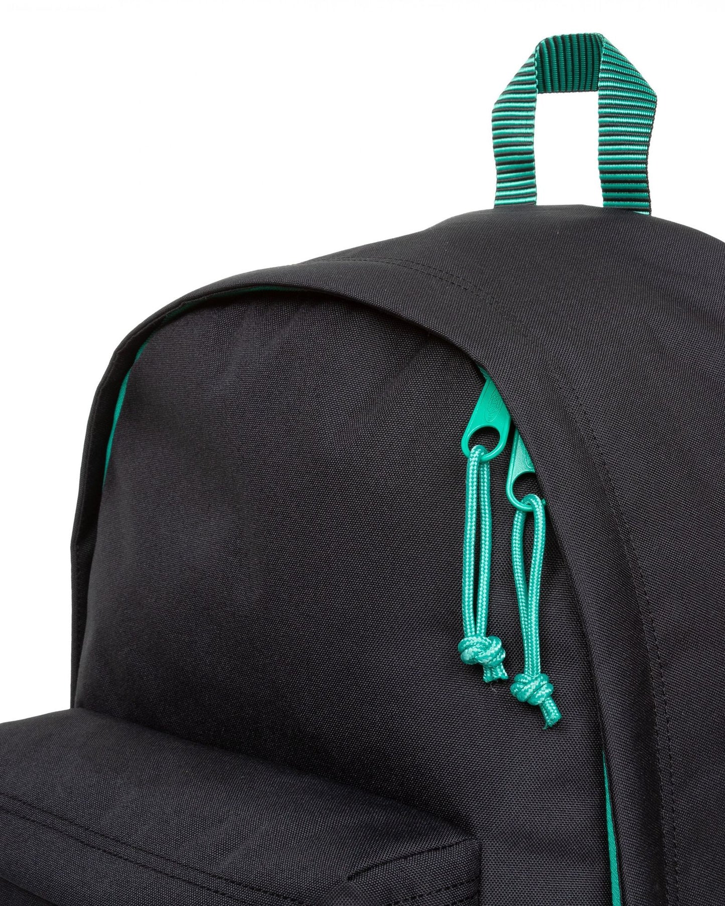 حقيبة ظهر إيستباك كونتراستستربلاك بتصميم "خارج المكتب"