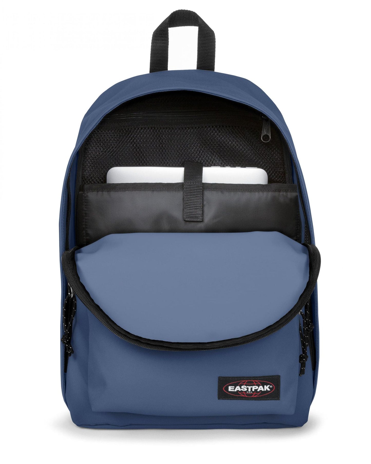 حقيبة ظهر متوسطة الحجم من إيستباك، طراز بايلوت، تعمل بمسحوق الطلاء، خارج المكتب