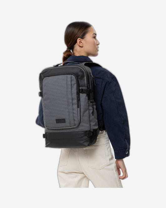 حقيبة ظهر Eastpak Tecum L Cnnct Ripstop كبيرة مع حامل زجاجة وجيب للكمبيوتر المحمول - EK00092D0Q81