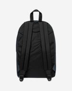 حقيبة ظهر إيست باك باك تو ورك ثلاثية الدنيم متوسطة الحجم للكمبيوتر المحمول - EK00093626W1