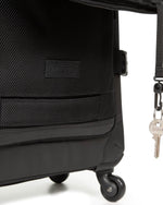 حقيبة سفر إيست باك ترانس 4 سي إن سي تي متوسطة الحجم بعجلات - EK00096E80W1