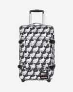 حقيبة سفر إيست باك ترانزيت إس سمايلي واي واي صغيرة ناعمة باللون الأسود - EK0A5BA75K21