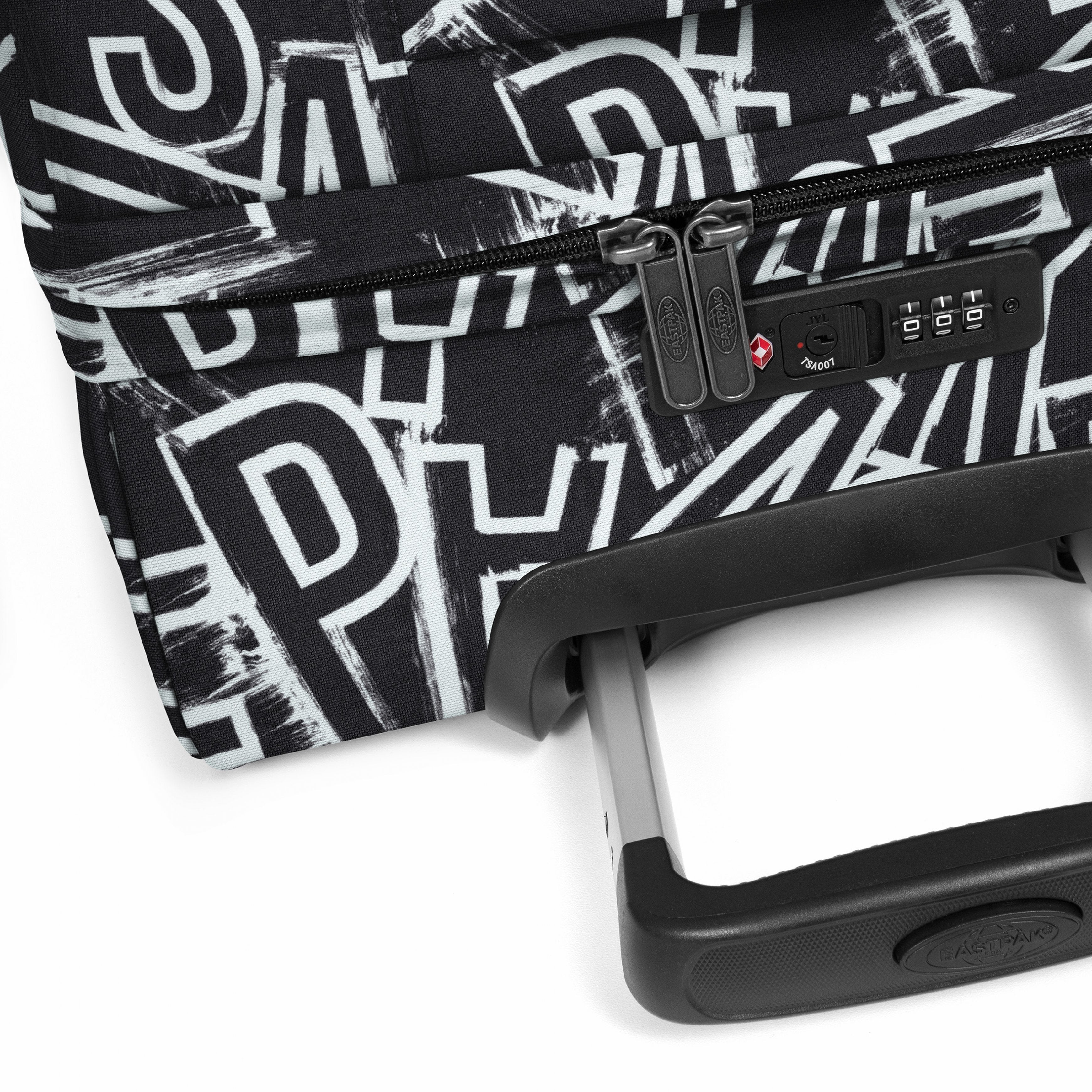 حقيبة سفر إيست باك ترانزيت آر إم إي بي ليتر بلاك متوسطة وناعمة - EK0A5BA82O01