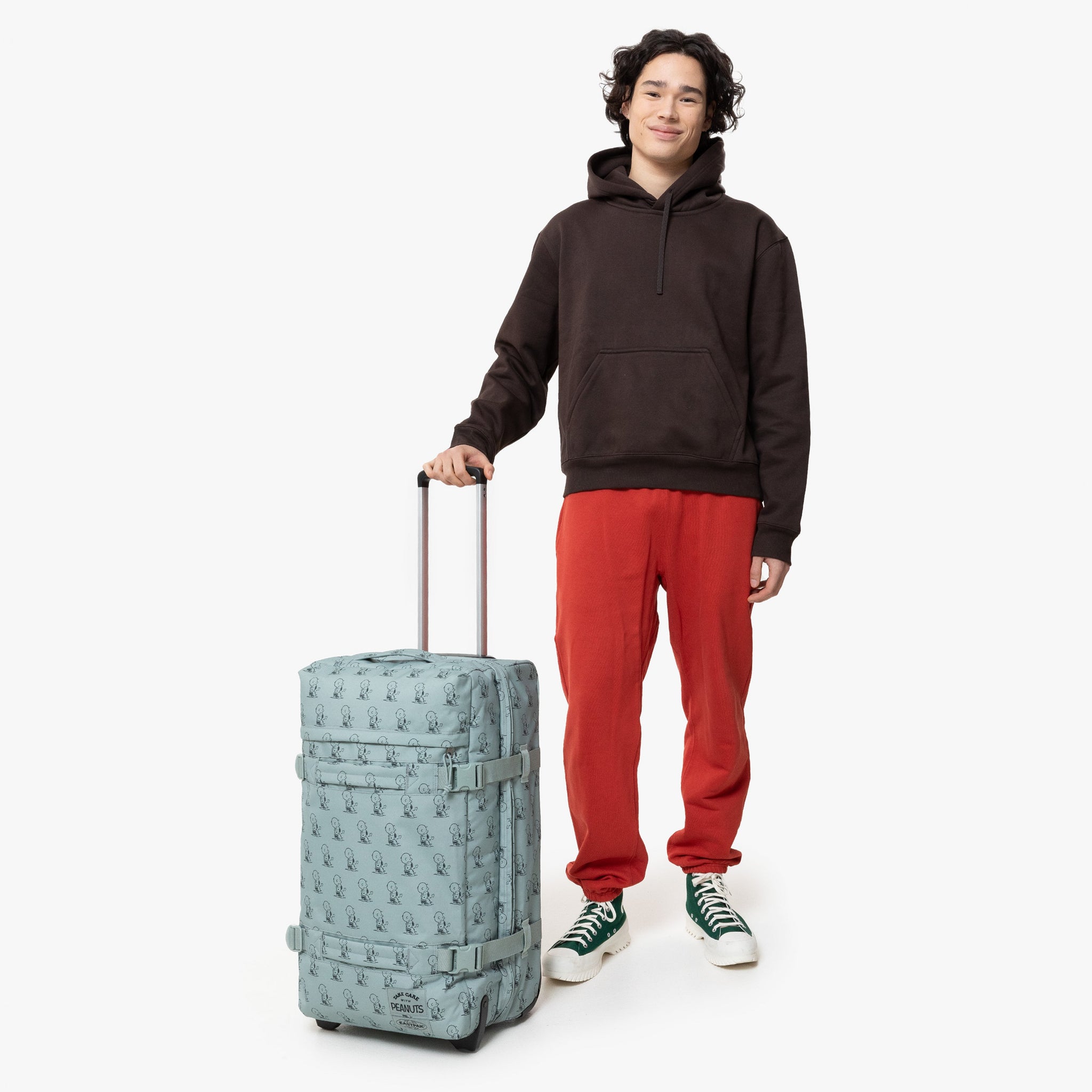 حقيبة سفر إيستباك ترانزيت آر إم متوسطة الحجم ناعمة بلون الفول السوداني والنعناع - EK0A5BA86O81