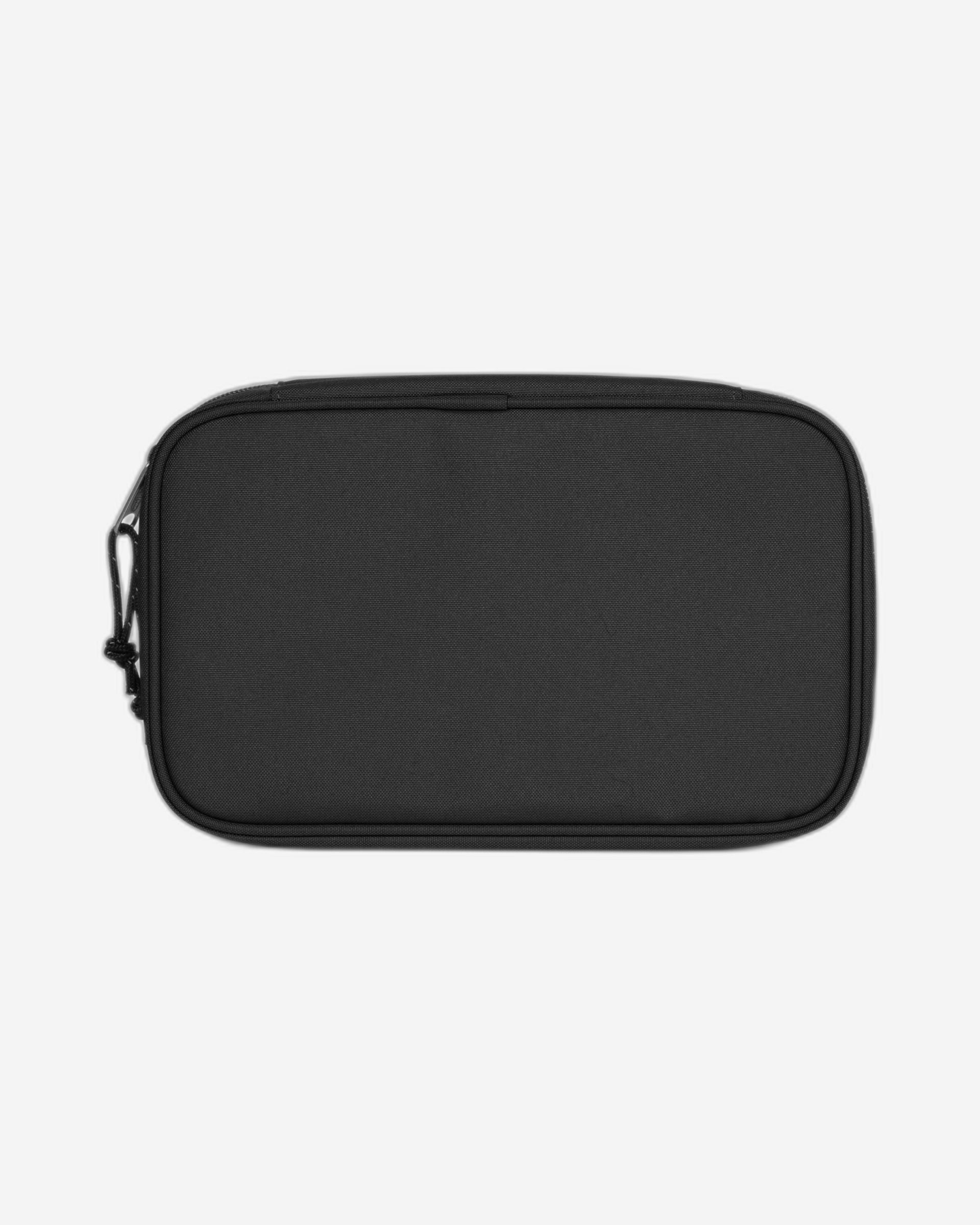 حافظة أقلام صلبة كبيرة بيضاوية من إيست باك - EK0A5BAB0081