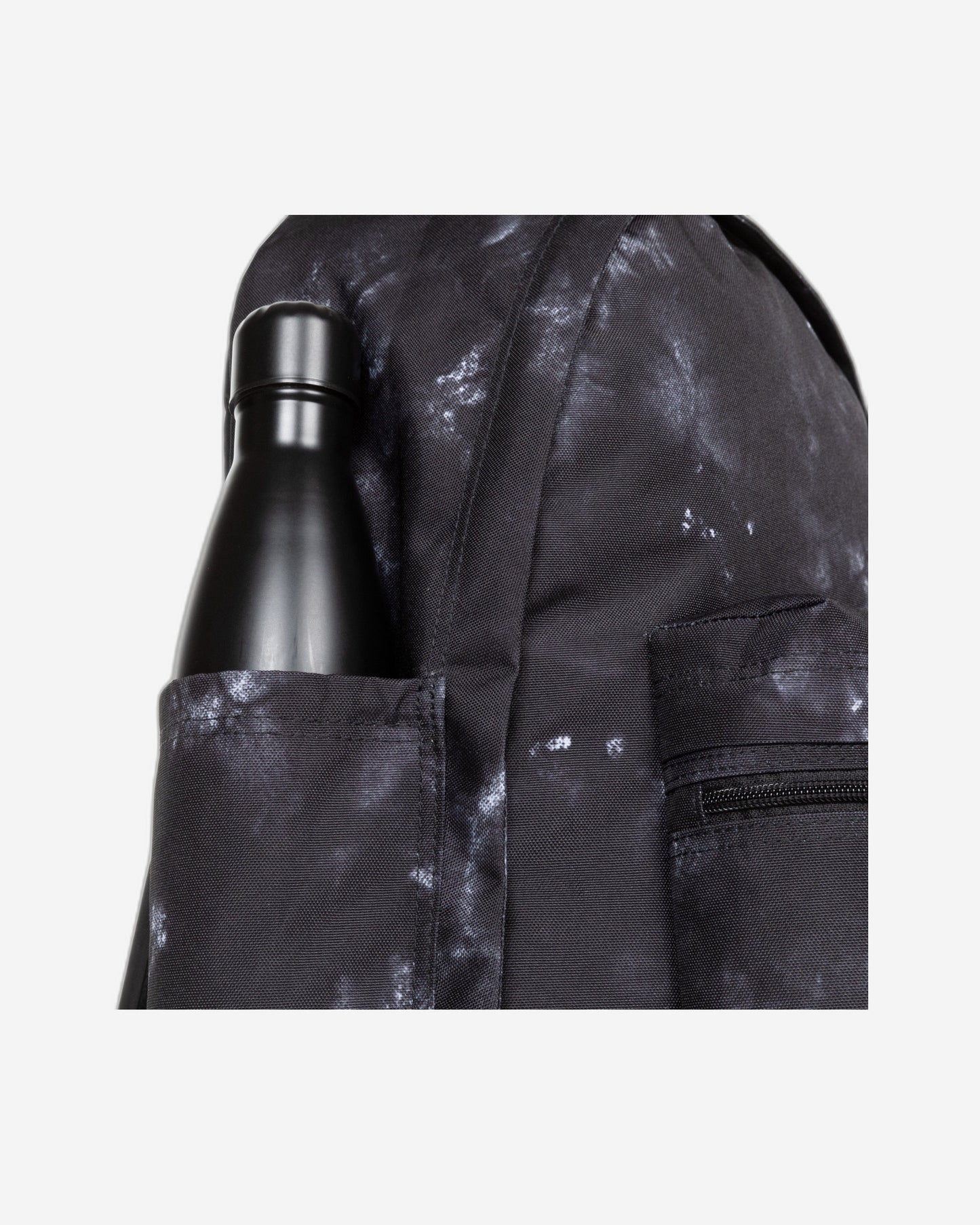 حقيبة ظهر Eastpak Office Zippl'R متوسطة الحجم باللون الأسود المموه - EK0A5BBJ9D3