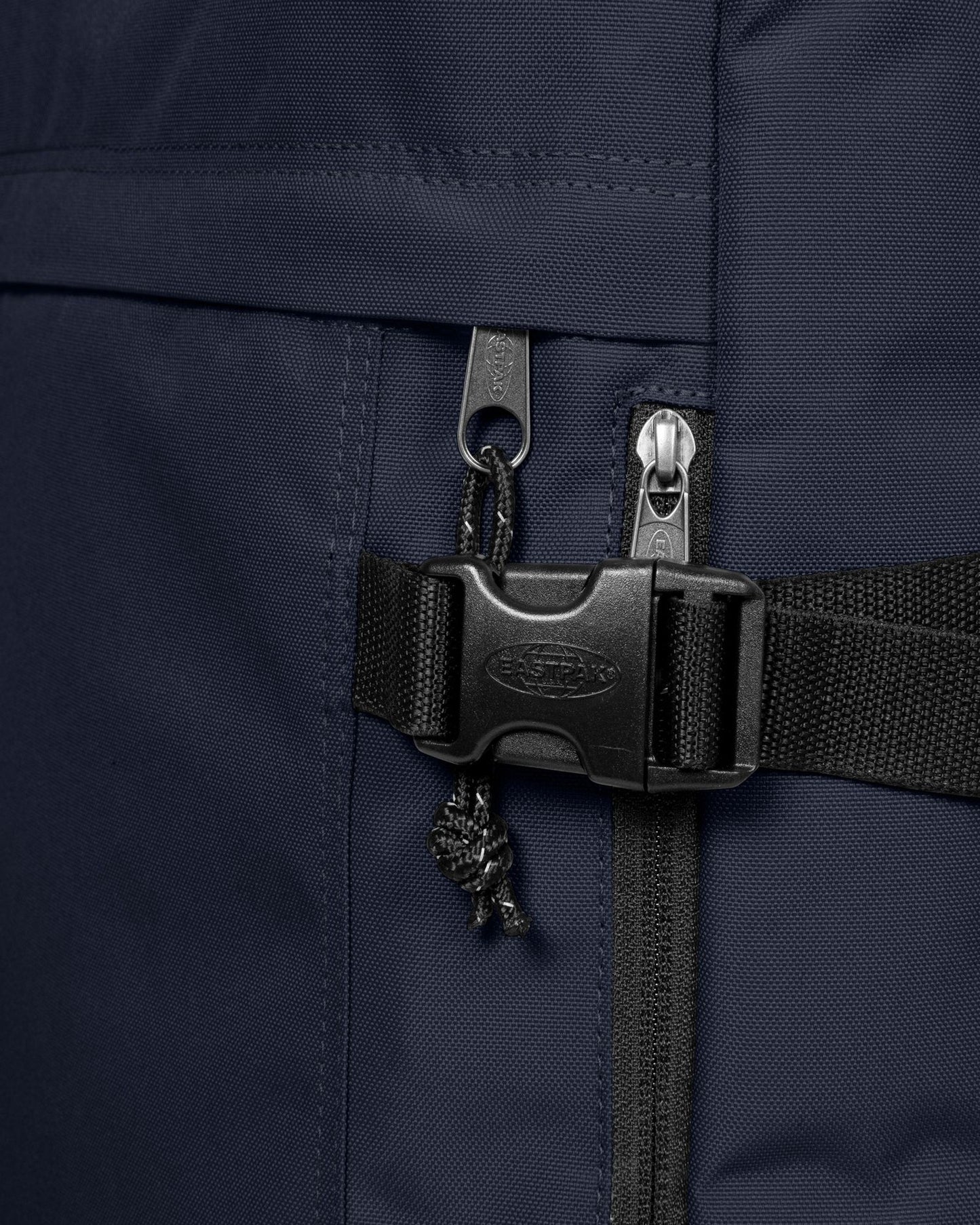 حقيبة ظهر كبيرة من إيستباك ترافلباك ألترا مارين