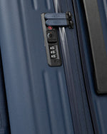 حقيبة سفر ترولي متوسطة الحجم من إيست باك سي إن إن سي تي كيس إم سي إن إن سي تي مارين - EK0A5BBZO16