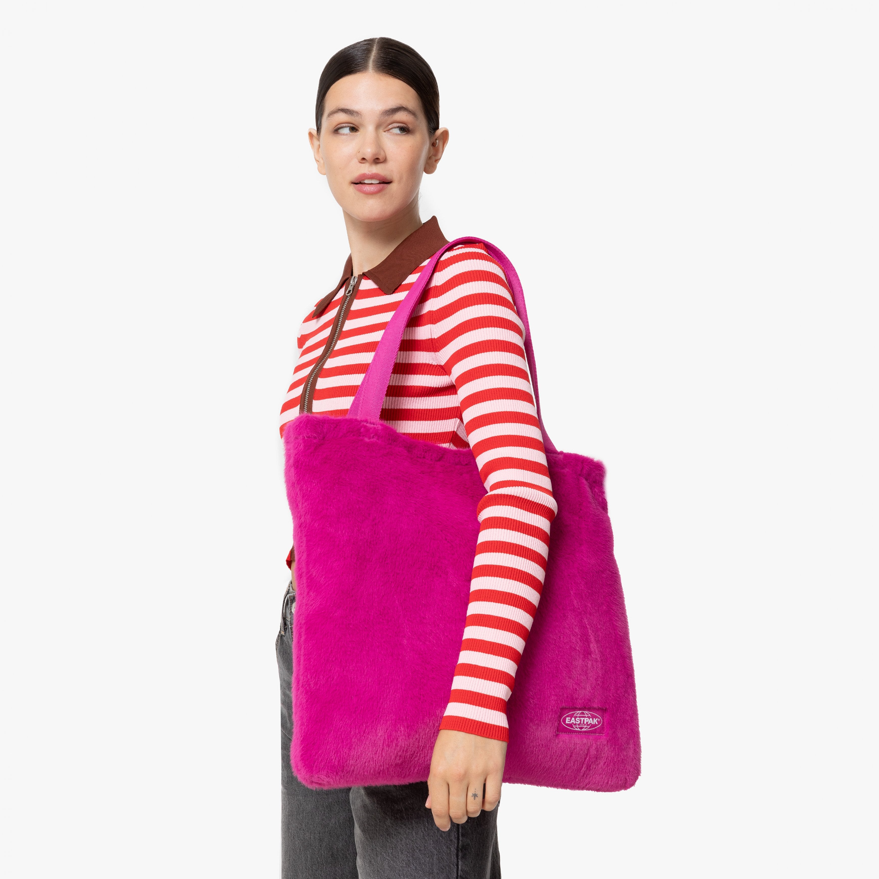 EASTPAK Charlie Fuzzy Fuchsia -EK0A5BCK2Q91