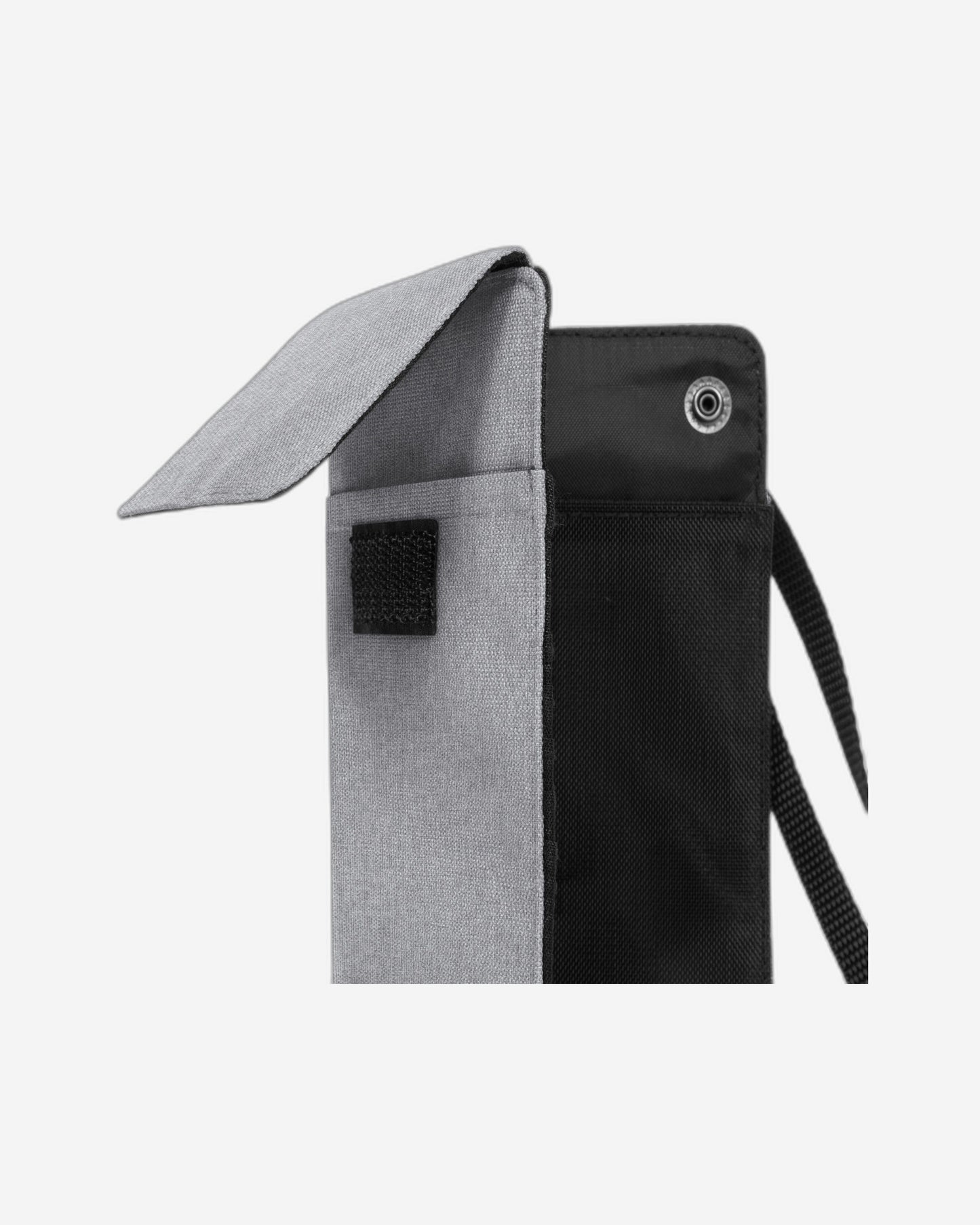 حقيبة دالر صغيرة من إيست باك بلون رمادي الأحد - EK0A5BE73631