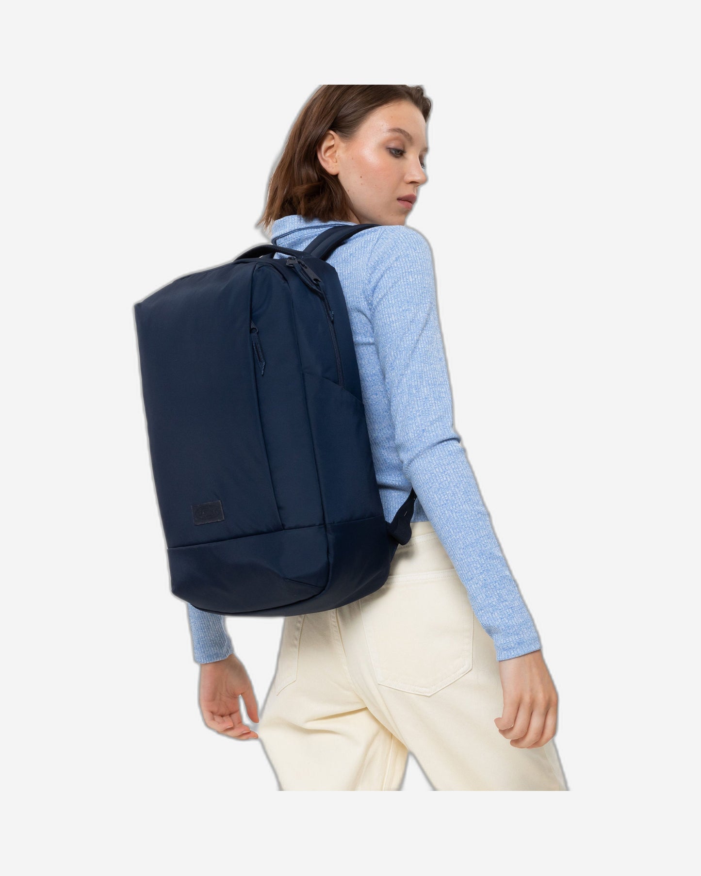 حقيبة ظهر Eastpak Tecum F Cnnct F باللون الكحلي متوسطة الحجم