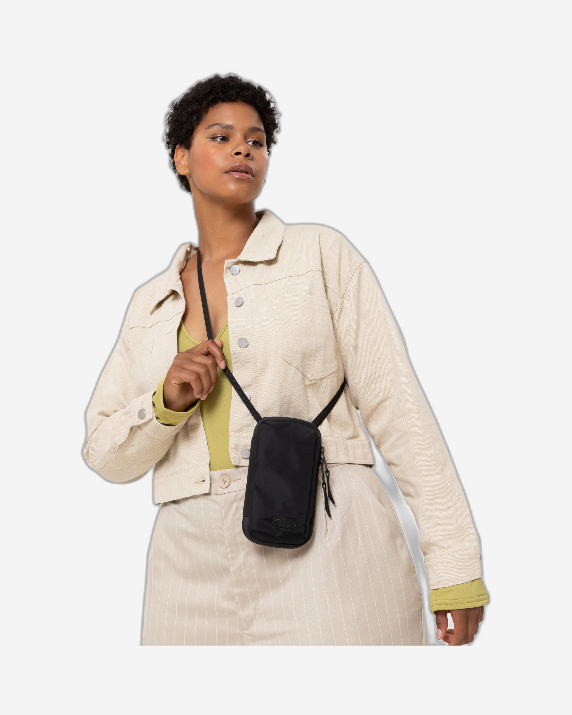 حقيبة إيست باك سي إن إن سي تي إف صغيرة سوداء اللون - EK0A5BEC5A2