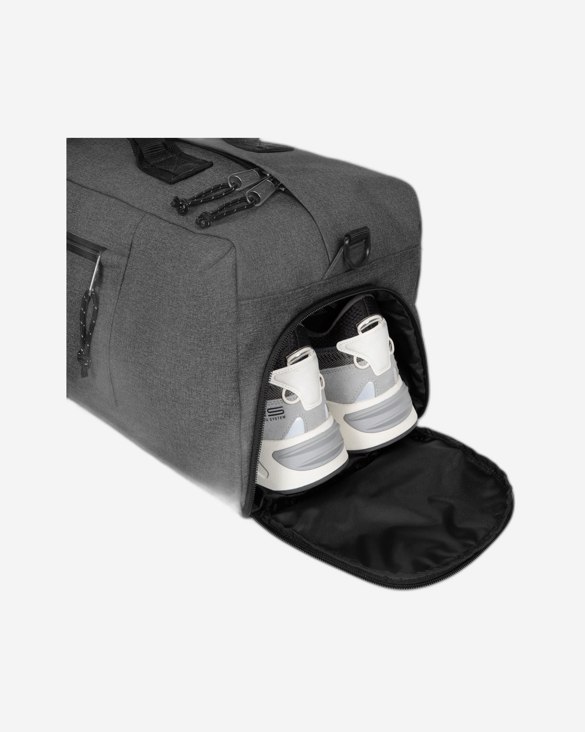 حقيبة دافل إيست باك دافل آر إل سوداء كبيرة من قماش الدنيم - EK0A5BER77H1