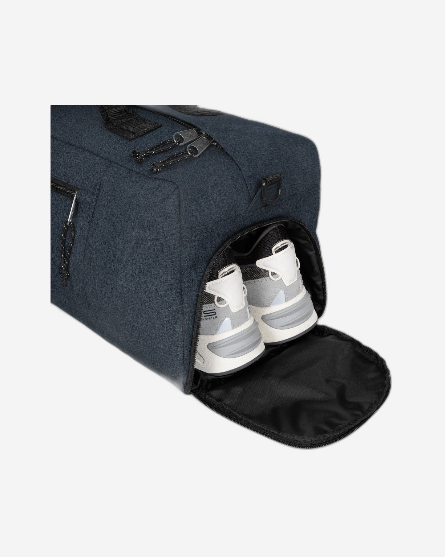 حقيبة دافل متوسطة الحجم من إيست باك دافل آر إم تريبل دينم - EK0A5BES26W