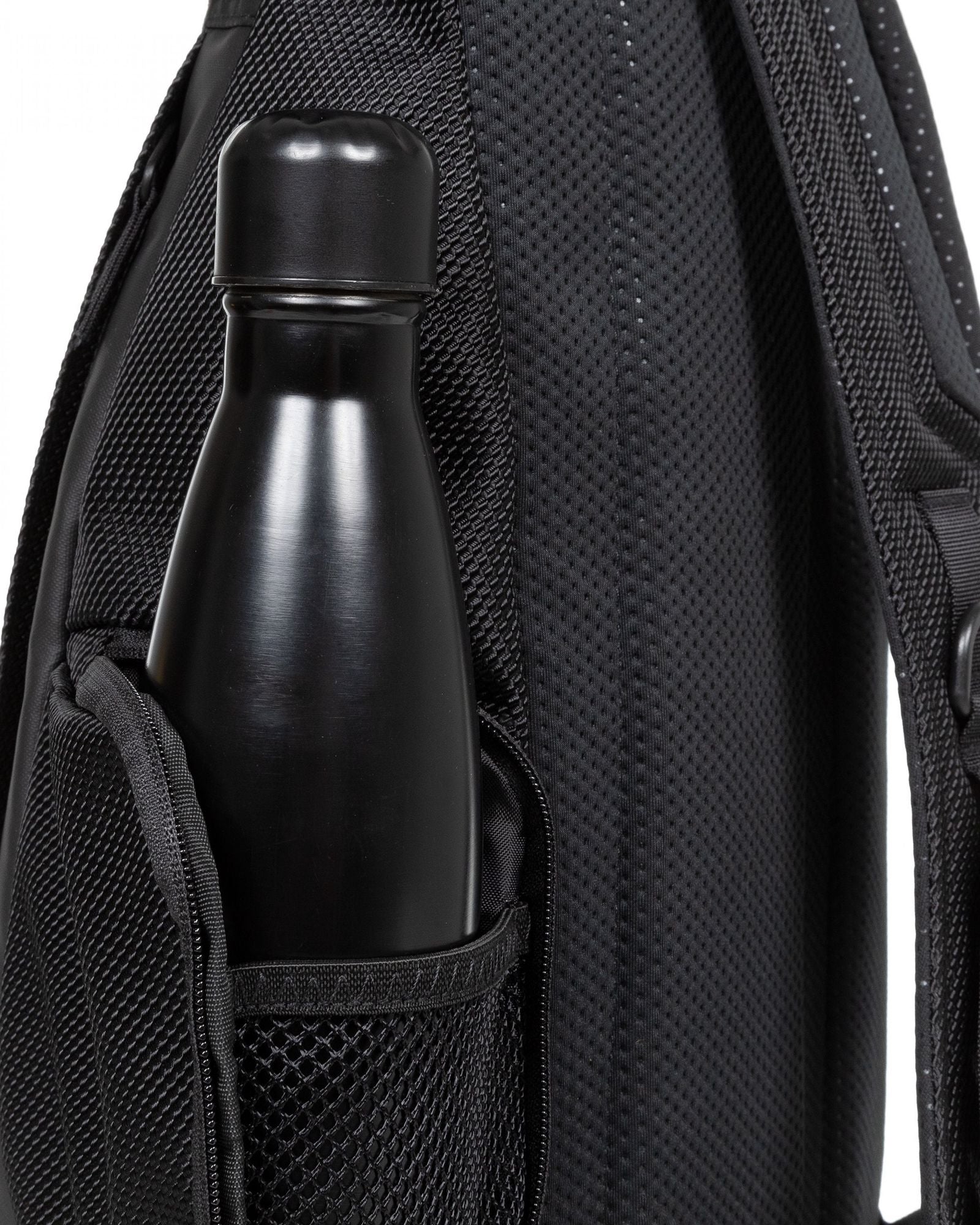 حقيبة ظهر كبيرة بمعطف تيكوم رول Cnnct من إيستباك - EK0A5BFN80W1