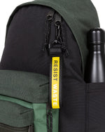 حقيبة ظهر Eastpak Padded Pocket'R RW للكمبيوتر المحمول متوسطة الحجم باللون الكاكي - EK0A5BFT4E8