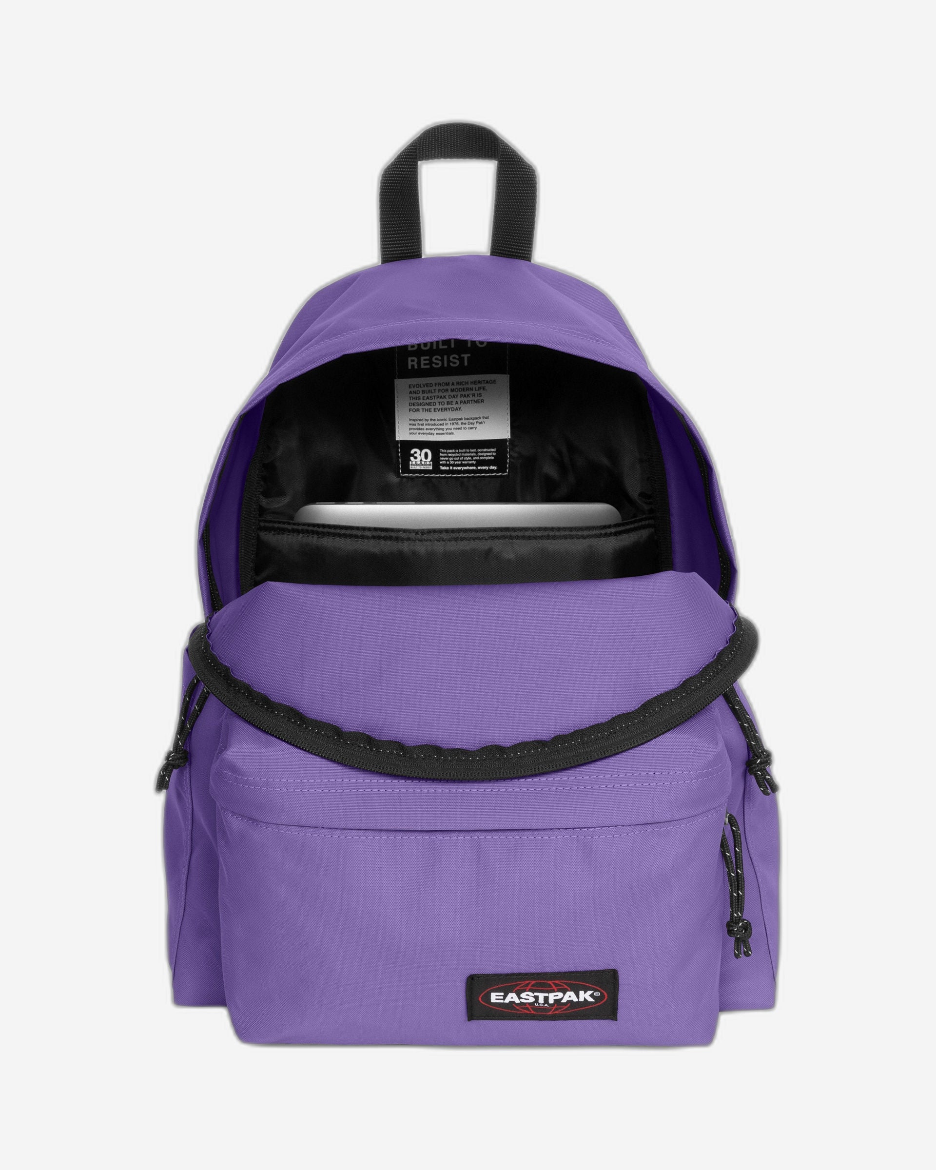 حقيبة ظهر Eastpak Day Pak'R Petal Lilac متوسطة الحجم مع حامل زجاجات وجيب للكمبيوتر المحمول - EK0A5BG40O51