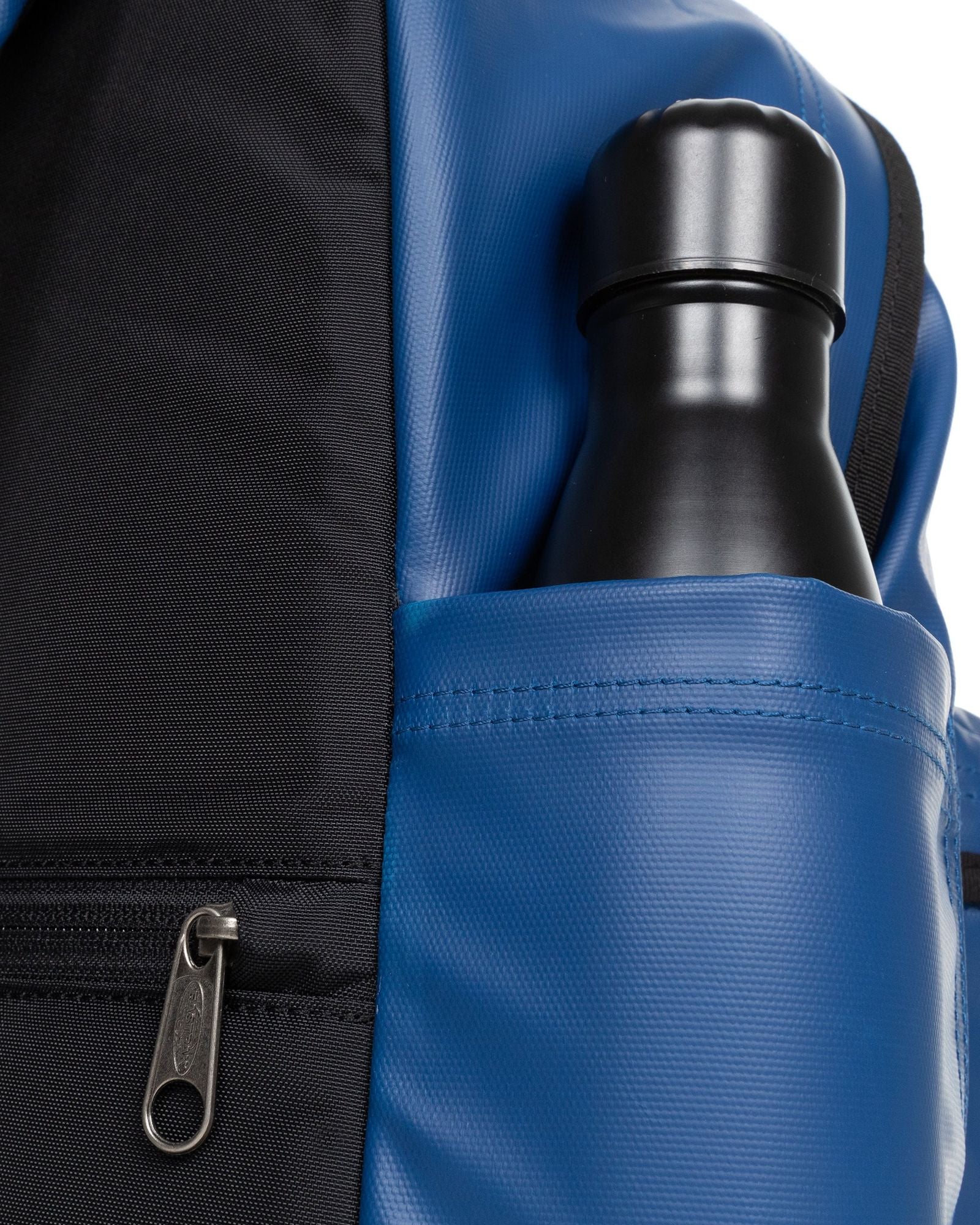 حقيبة ظهر Eastpak Day Pak'R Tarp Peony متوسطة الحجم - EK0A5BG41E11